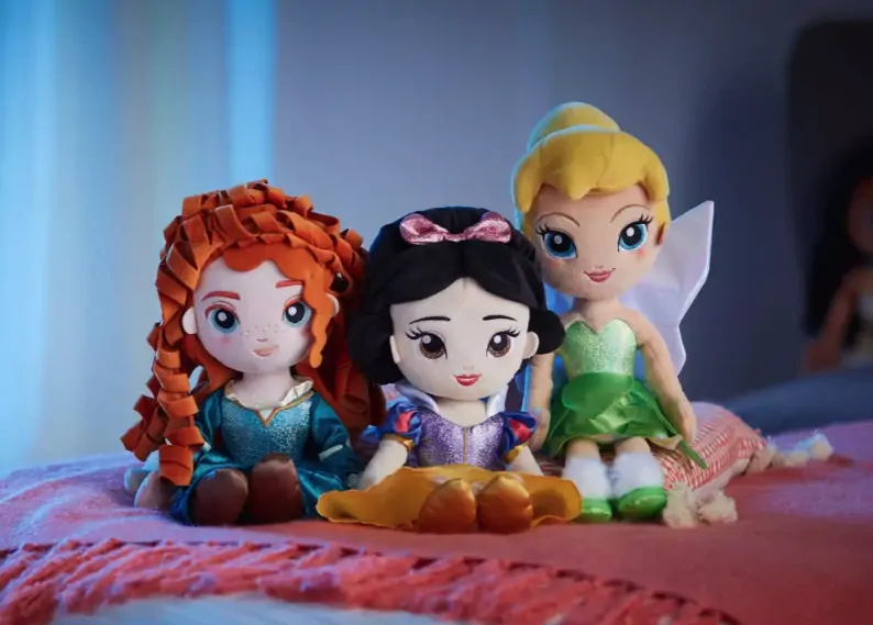 Rebelka Merida plyšová panenka Disney 