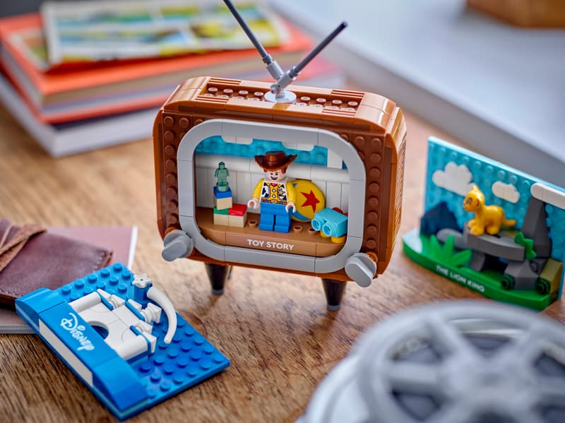 LEGO® Disney 40774 Klasické animované scény Toy Story a Lví král
