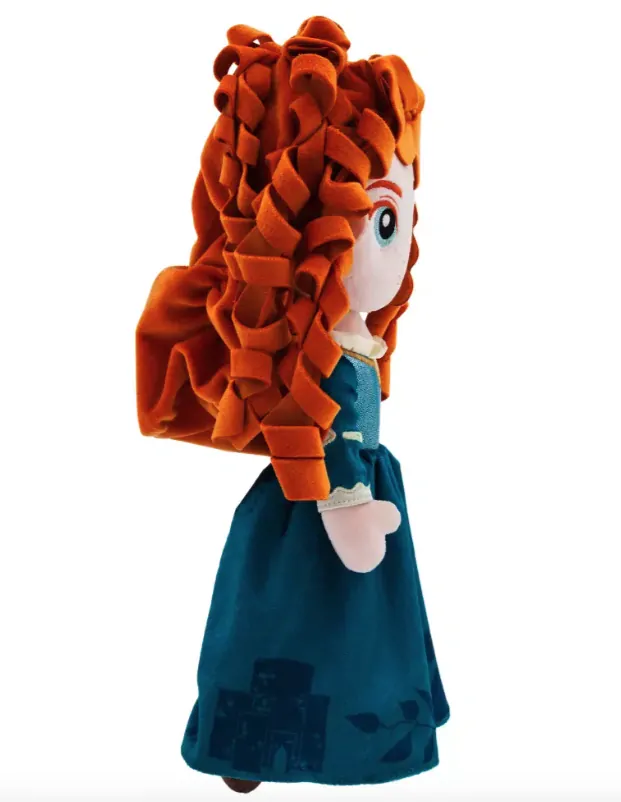 Rebelka Merida plyšová panenka Disney 