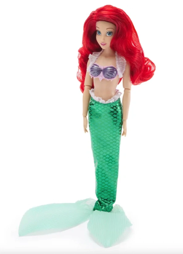 Ariel panenka s figurkou
