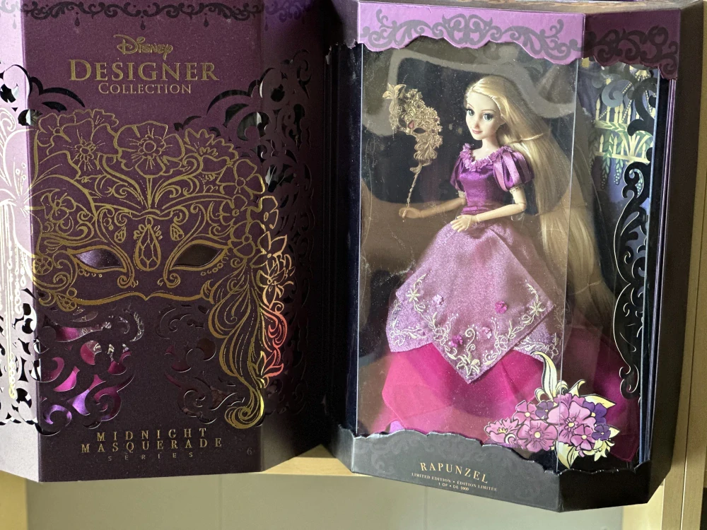 LOCIKA Rapunzel sběratelská limitovaná panenka